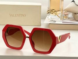 Picture of Valentino Sunglasses _SKUfw52329404fw